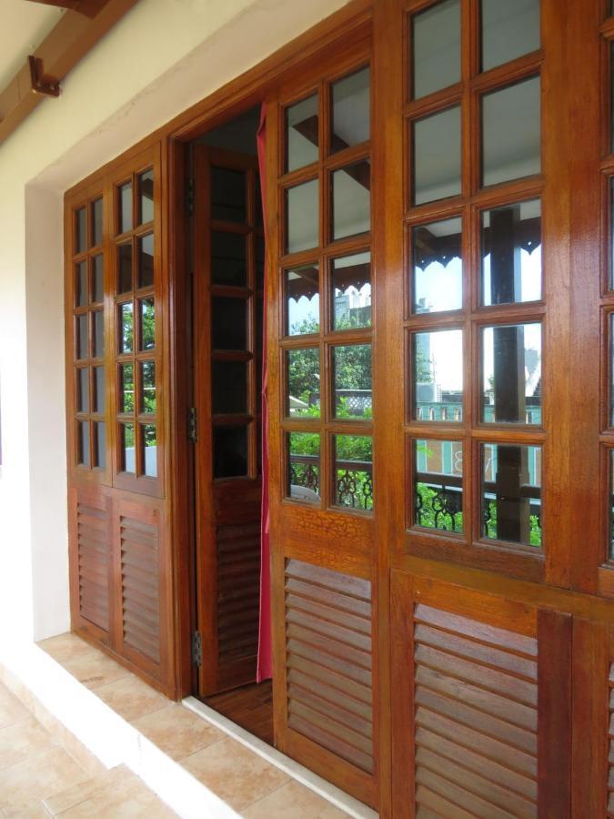 Maison Petite Singapore Пондичери Екстериор снимка