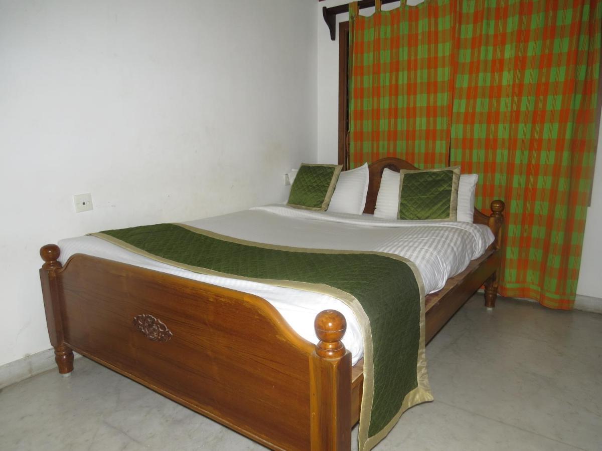 Maison Petite Singapore Пондичери Екстериор снимка