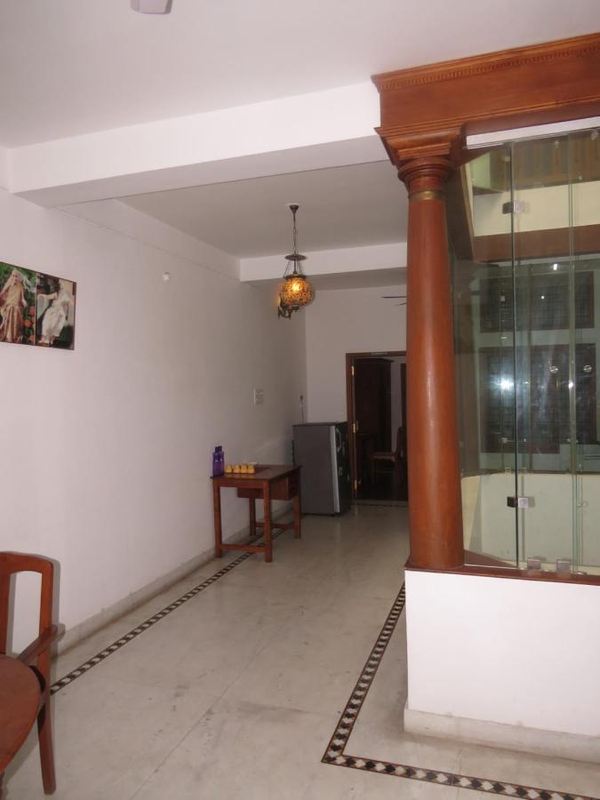 Maison Petite Singapore Пондичери Екстериор снимка
